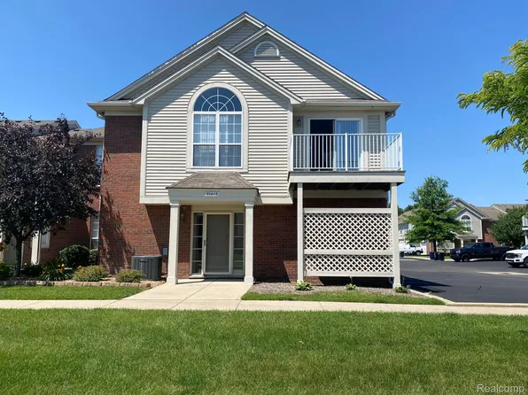 51649 Hale Ln #175, New Baltimore, MI 48051
