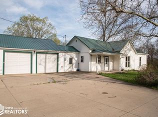 505 S Pine St, Bloomfield, IA 52537