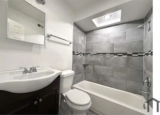 1607 N Carroll Ave #206 — Photo 9