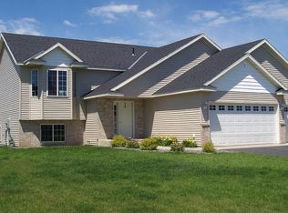 513 9th Ave SW, Rice, MN 56367