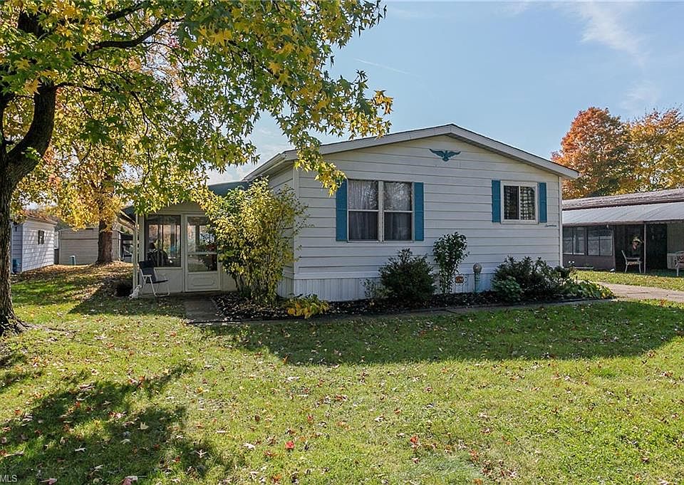 1st image of 17 Parkway Dr #17