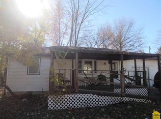 210 E Oak St, Clinton, MO 64735