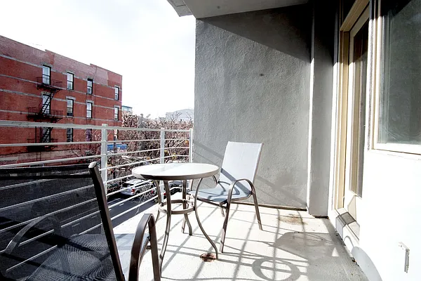 Rented by Lofts and Flats LLC | media 40