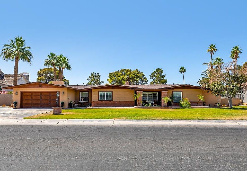1st image of 903 E Palo Verde St