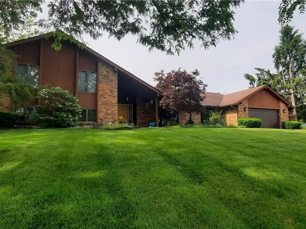 2725 Tara Trl E, Dayton, OH 45434
