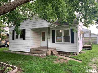 224 S Henrietta St, Divernon, IL 62530