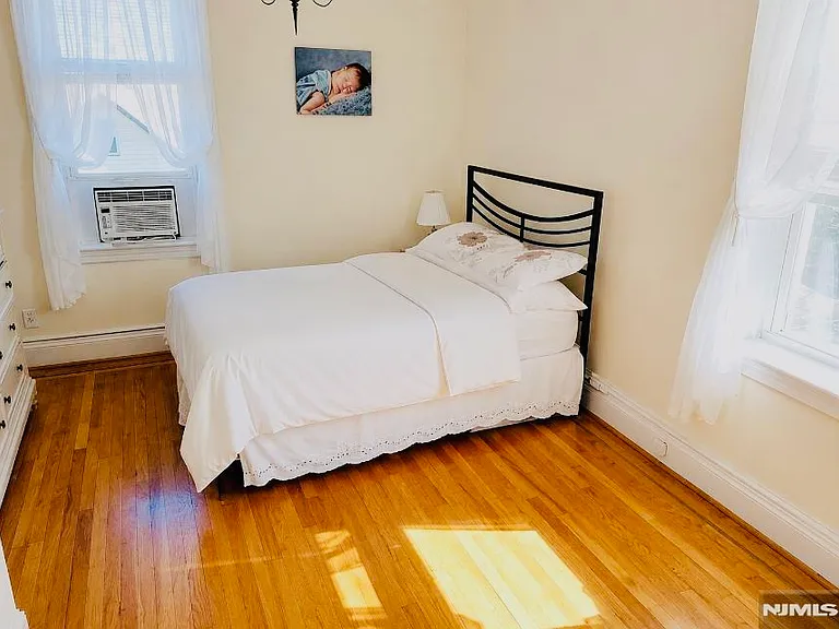 215 Orient Way #3C — Photo 1