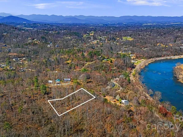 157 Richmond Ridge Rd, Asheville, NC 28806