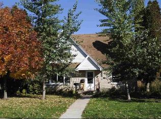 96 Prairie Ave, Prairie Du Sac, WI 53578