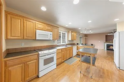 261 Oliver Ct — Photo 22