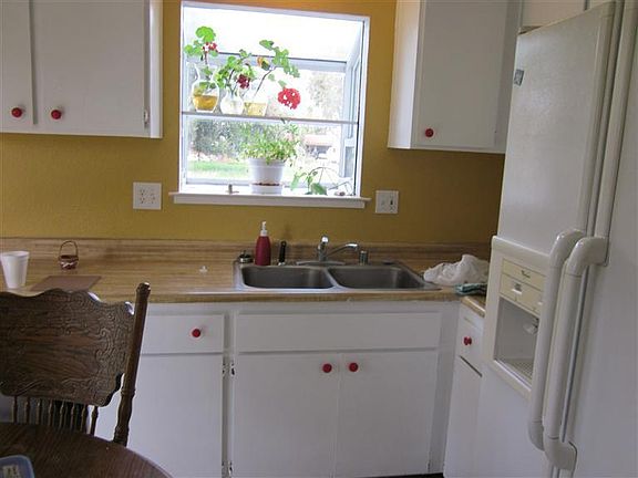 3rd image of 5040 Saint Dixier Ct