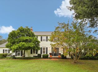 6609 Castle Knoll Dr, Clifton, VA 20124