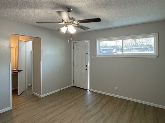 3rd image of 158 De Chantle Rd #129