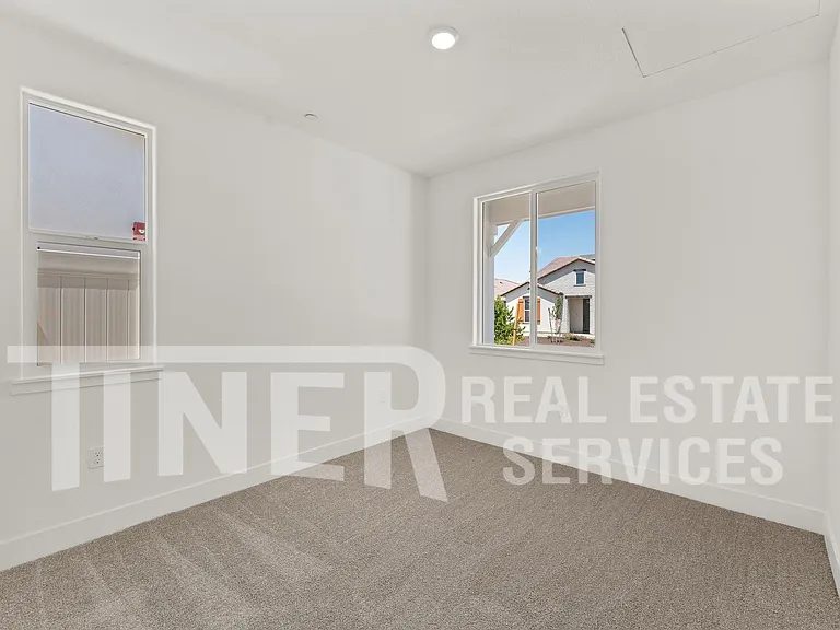 3062 Pansona St — Photo 16