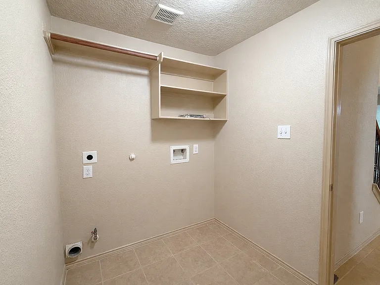 11922 Harristown Dr — Photo 15