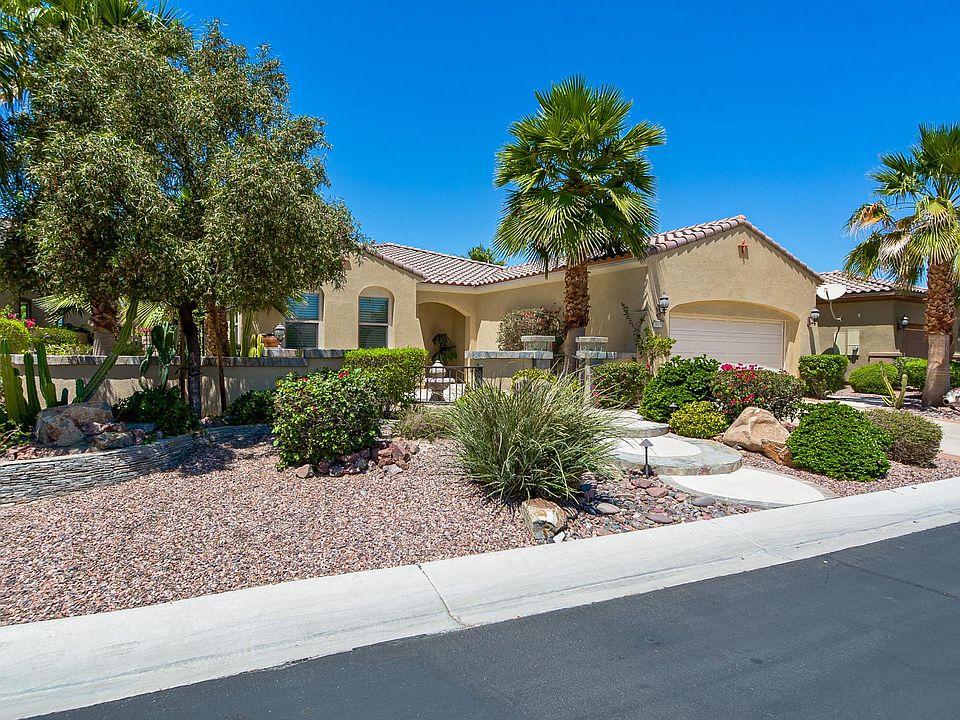 1st image of 39451 Camino Piscina