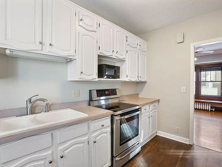 1377 Jefferson Ave — Photo 15