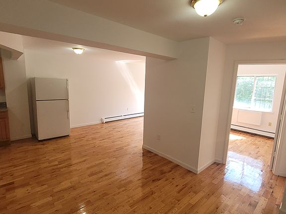 3rd image of 762 Union Ave APT 2B