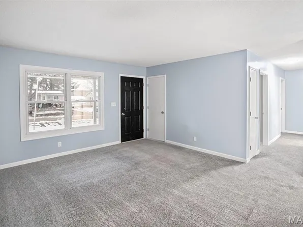 106 Lyndel St, Pleasant Hill, IL 62366