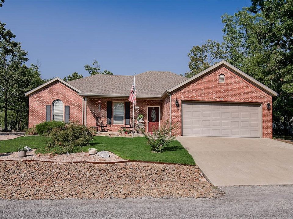1st image of 51 Haddington Dr