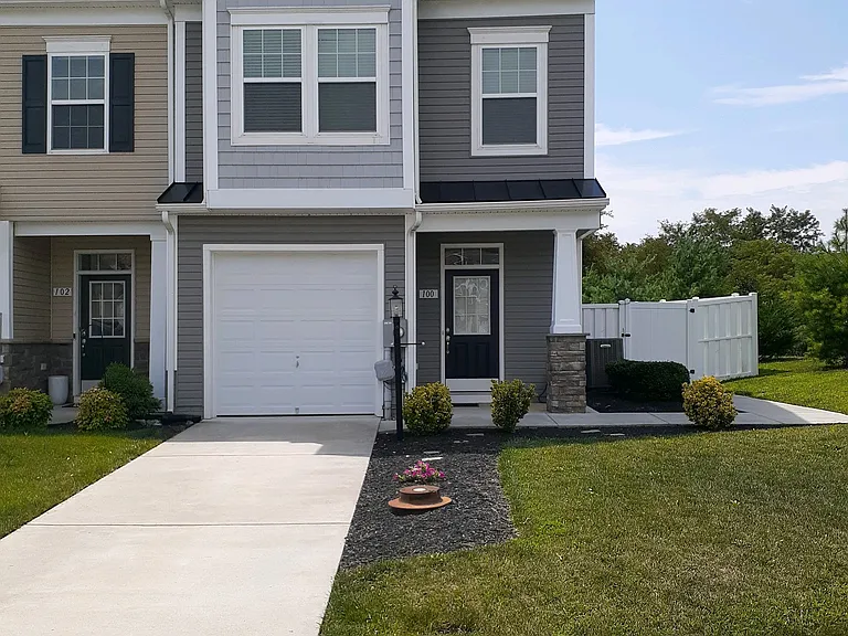 100 Oflannery Ct — Photo 2