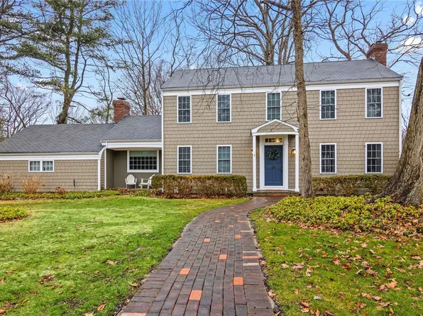 5 Old Manse Court, Mount Sinai, NY 11766