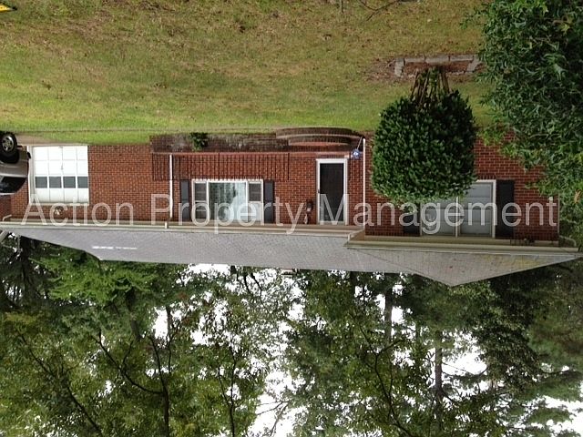1st image of 3816 Easton Ave