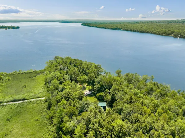 37 Loon Drive, Newport, ME 04953