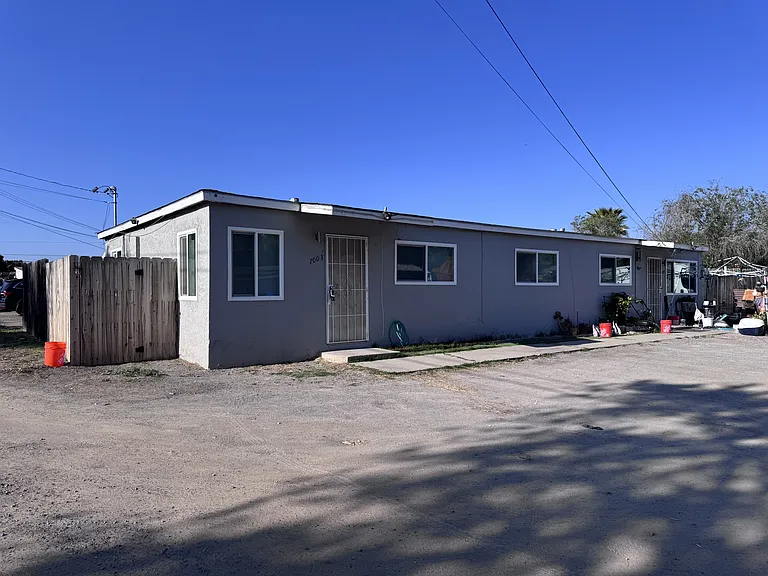 7003 Mount Vernon St — Photo 2