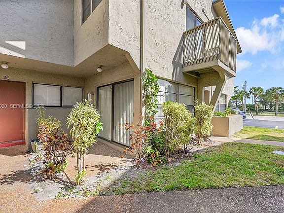 2nd image of 2532 SE Coral Springs Dr