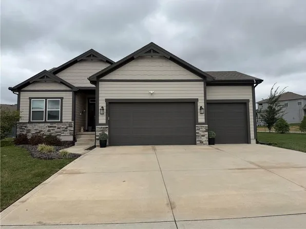 18108 Venerable St, Overland Park, KS 66013