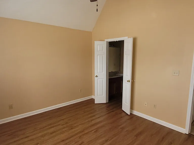 7782 Shadowland Dr — Photo 9