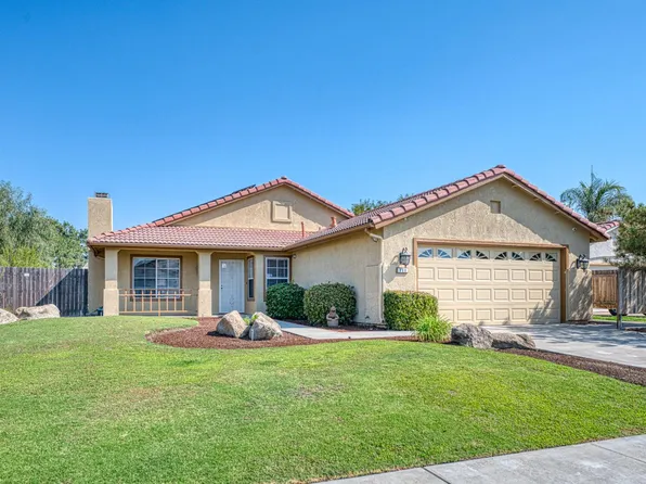 906 E Palm Dr, Hanford, CA 93230