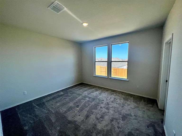 353 Grace Lilly Dr — Photo 10
