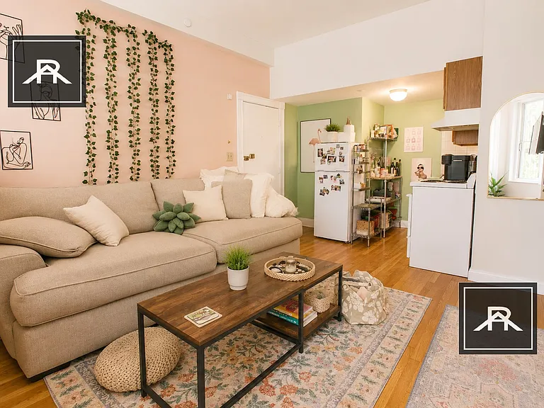 901 Beacon St #1 — Photo 2