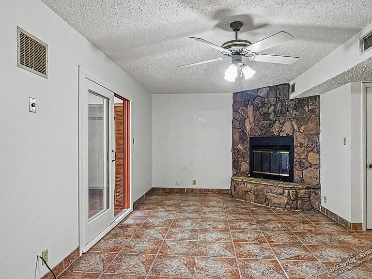 119 Emperado Way — Photo 7