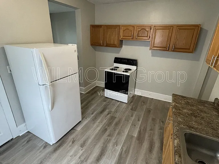 442 N Denny St — Photo 9