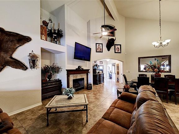 5th image of 820 Lodge Creek Dr