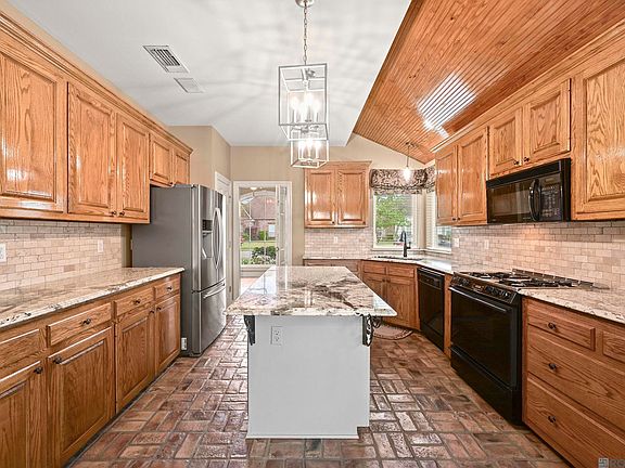 5th image of 10514 Claybrook Dr