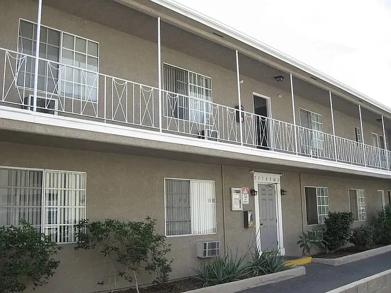 Bakman Villas — Photo 1