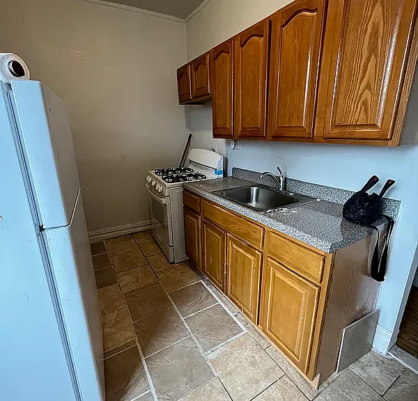 115 Logan St #8B — Photo 3