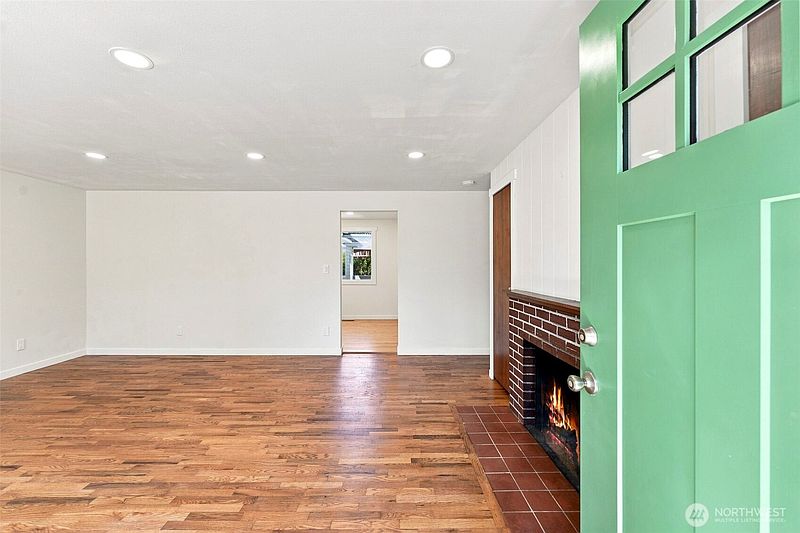 5th image of 8417 121st Street SW