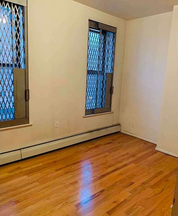 2nd image of 1644 Madison Ave #1B