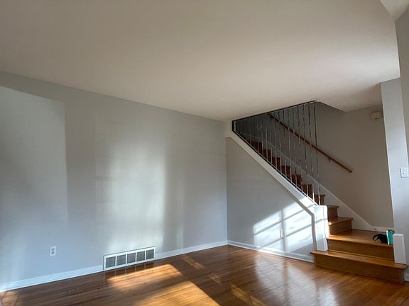 5th image of 9600 Granada St