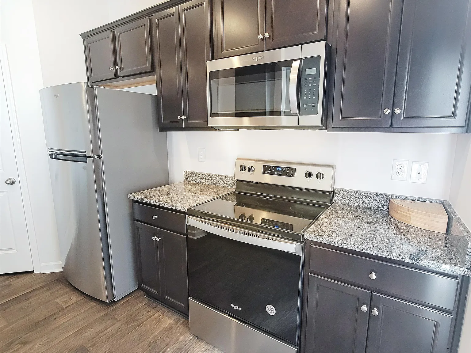 1355 Wunder Way *2 - 1 — Photo 4