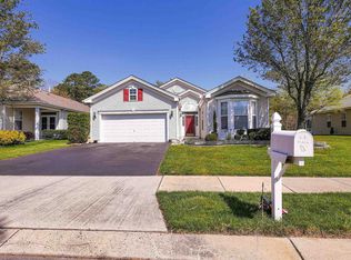 17 Raleigh St, Galloway, NJ 08205