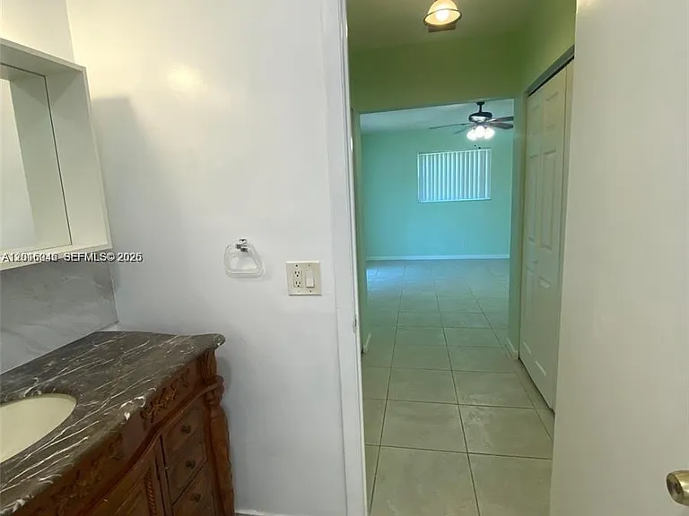 2345 Douglas St — Photo 30