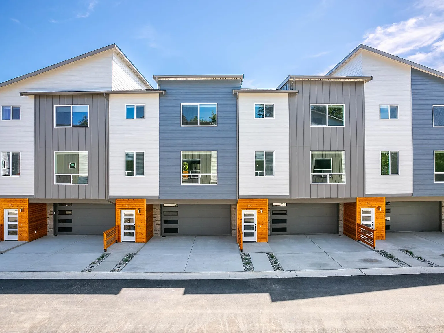 Sorrell Townhomes — Photo 3