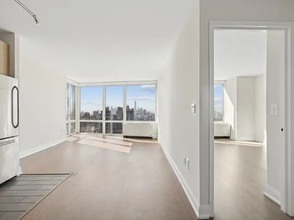 125 West 31st Street image 6 of 21