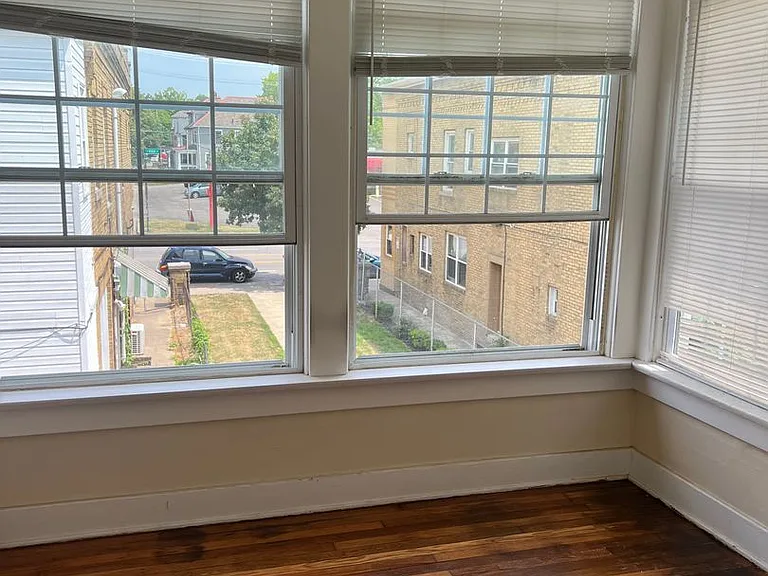 2431 N High St — Photo 5